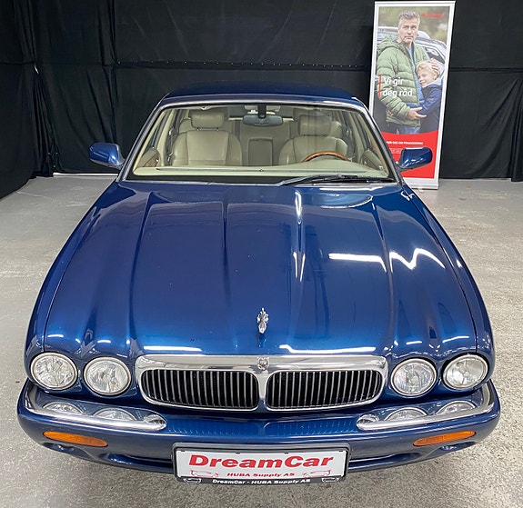 Jaguar XJ 4 of 21