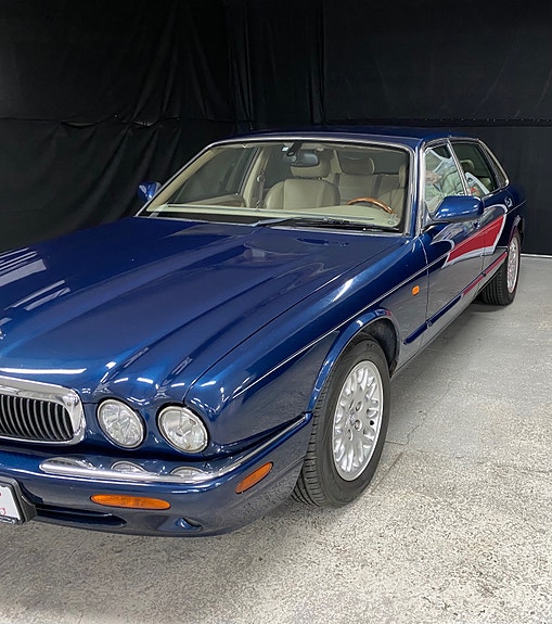 Jaguar XJ 5 of 21