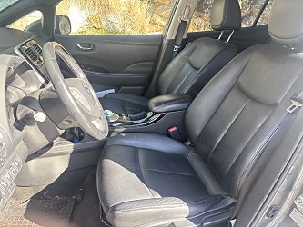 Nissan Leaf 4 of 6