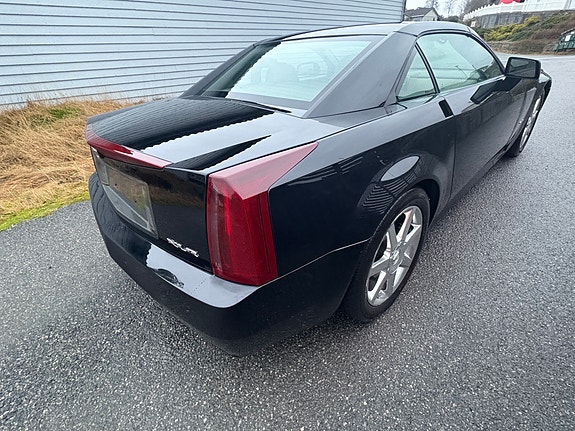 Cadillac XLR 18 of 30