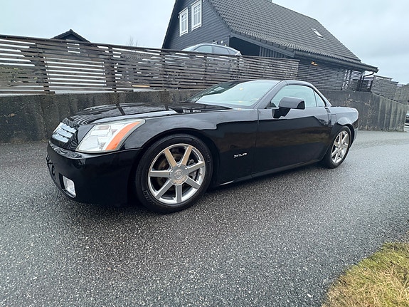 Cadillac XLR 16 of 30