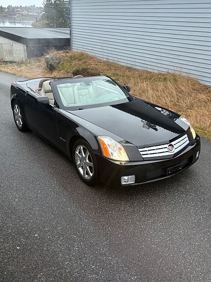 Cadillac XLR 9 of 30