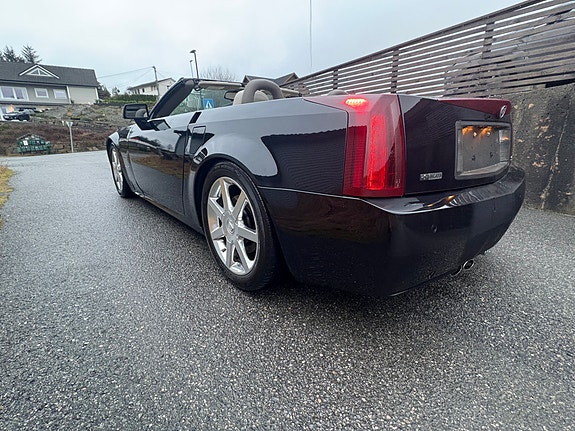 Cadillac XLR 2 of 30