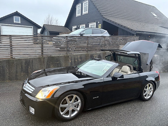 Cadillac XLR 21 of 30