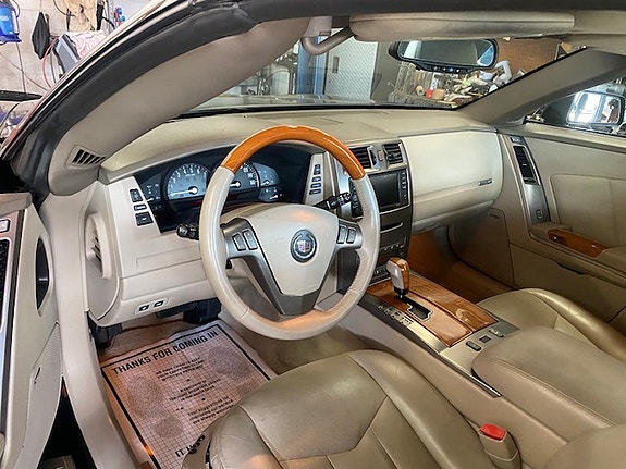 Cadillac XLR 27 of 30