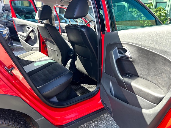 Volkswagen Polo Cross 23 of 30