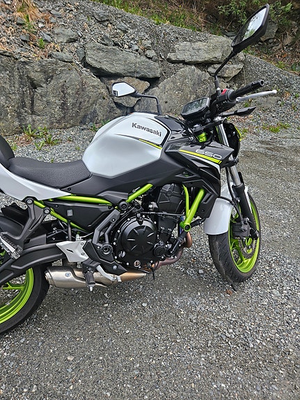 Kawasaki Z 650 2 of 5