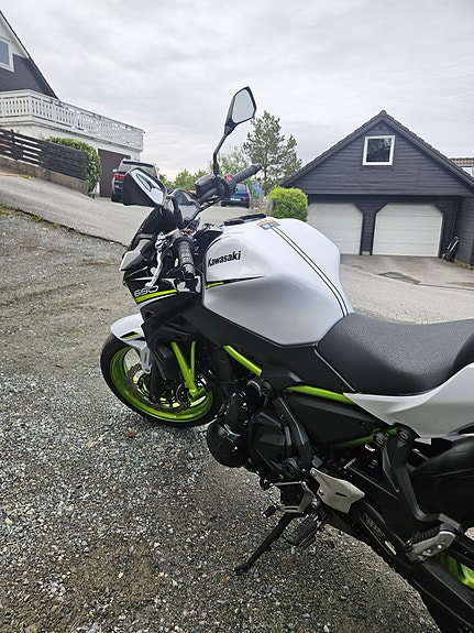 Kawasaki Z 650 4 of 5