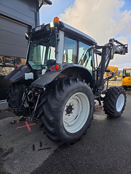 Valtra N92 2 of 30