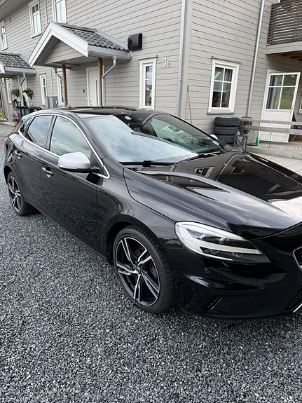 Volvo V40 6 of 13