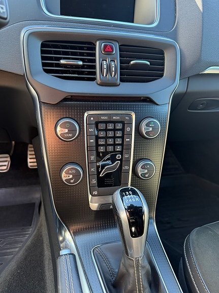 Volvo V40 10 of 13