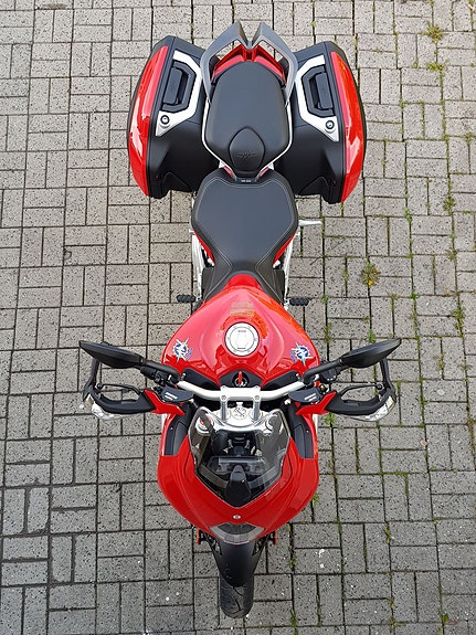 MV Agusta Turismo Veloce 800 2 of 5