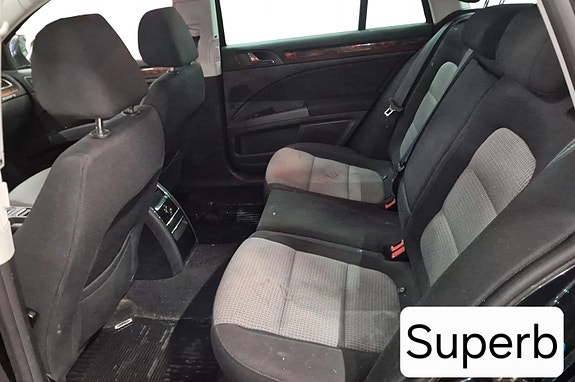 Skoda Superb 9 of 11