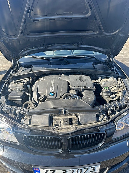 BMW 135i 7 of 14