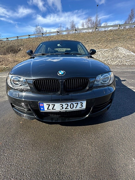 BMW 135i 3 of 5