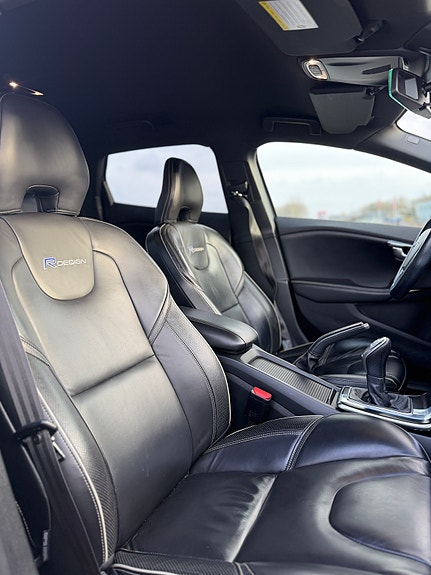 Volvo V40 7 of 10