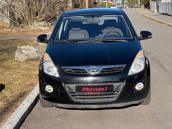 Hyundai i20 4 of 14