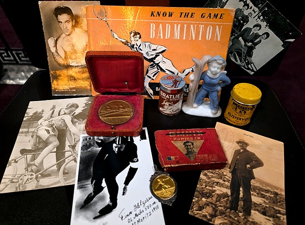 Sports memorabilia, boksing, ski, idrett og aktiviteter