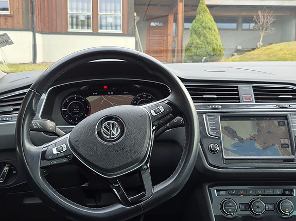 Volkswagen Tiguan 6 of 13