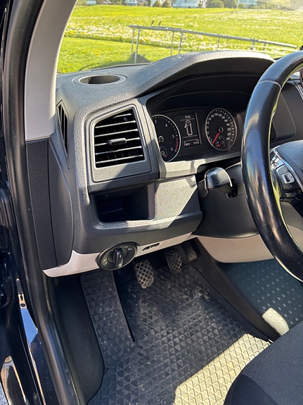 Volkswagen Transporter 17 of 30