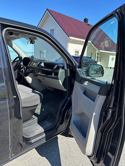 Volkswagen Transporter 23 of 30