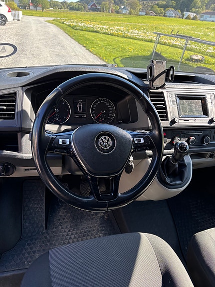 Volkswagen Transporter 19 of 30