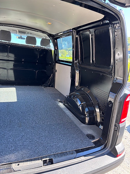 Volkswagen Transporter 12 of 30