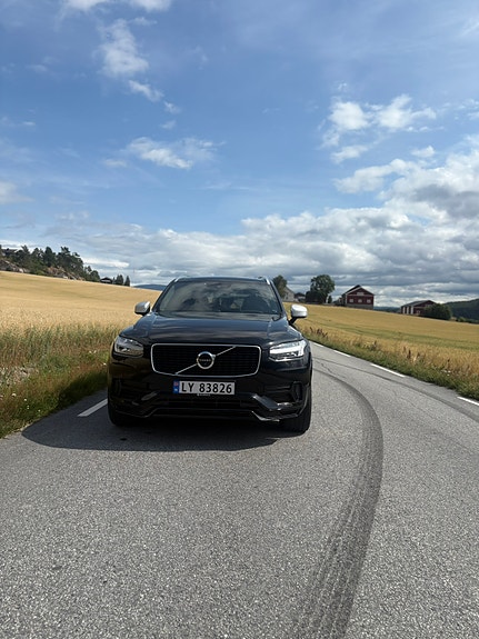 Volvo XC90 6 of 26