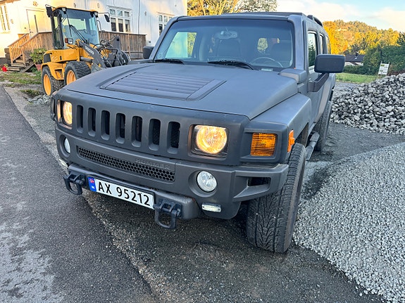 Hummer H3 2 of 14