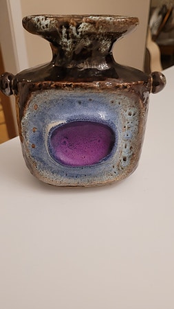 Sjelden Walter Becht Fat Lava vase. Modell WB 145/15. Lilla glasur