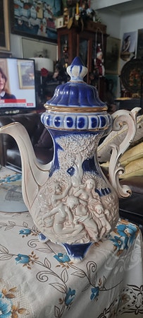 italiensk kunst..signert n.capodimonte.italia