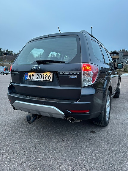 Subaru Forester 5 of 25