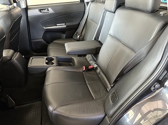 Subaru Forester 9 of 25