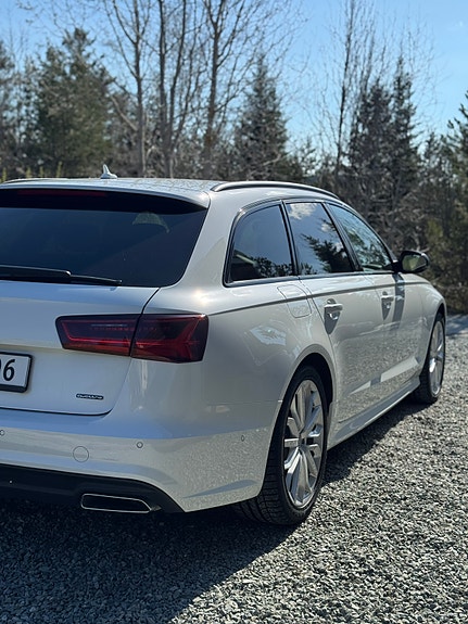 Audi A6 4 of 12