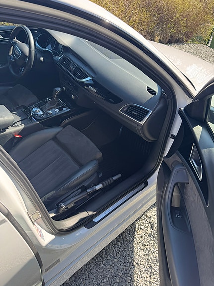 Audi A6 9 of 12