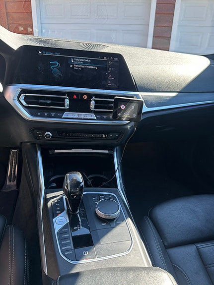BMW 330e 15 of 27