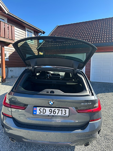 BMW 330e 7 of 27