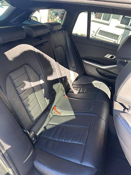 BMW 330e 10 of 27