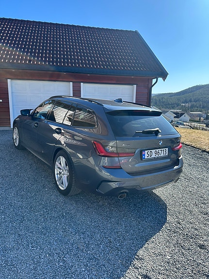BMW 330e 4 of 27