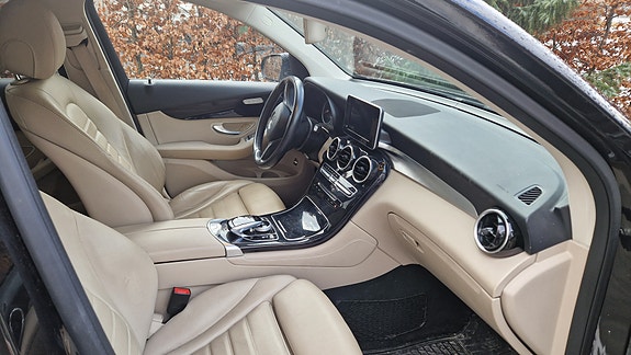 Mercedes-Benz GLC-Klasse 3 of 5