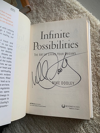 Signert Mike Dooley bok - Infinite Possibilities