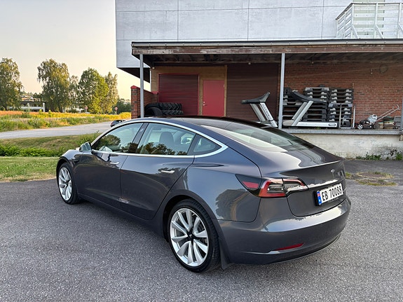Tesla Model 3 6 of 25