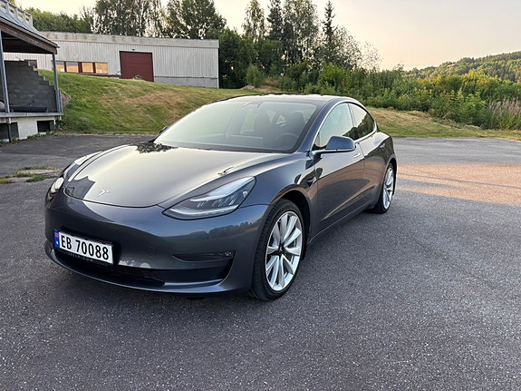 Tesla Model 3 2 of 25
