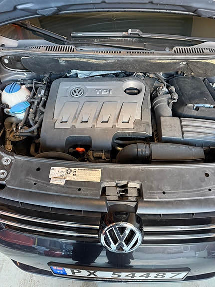 Volkswagen Touran 4 of 5