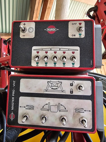 Hardi Master 1000l/15m 2004, kr 105 000,-