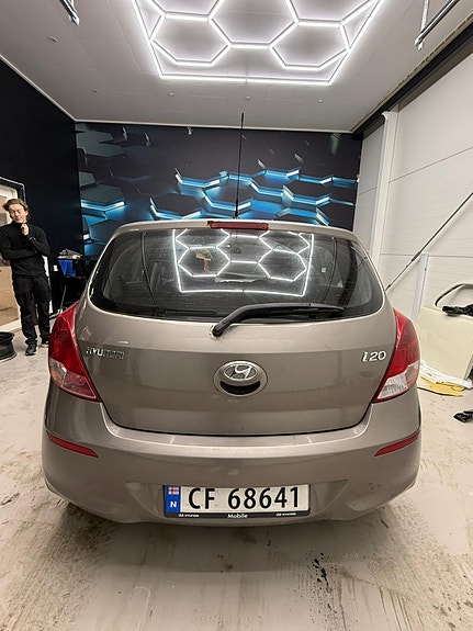 Hyundai i20 3 of 9