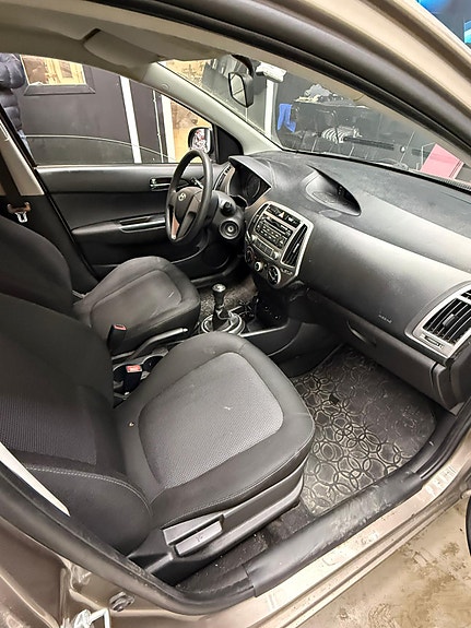 Hyundai i20 8 of 9