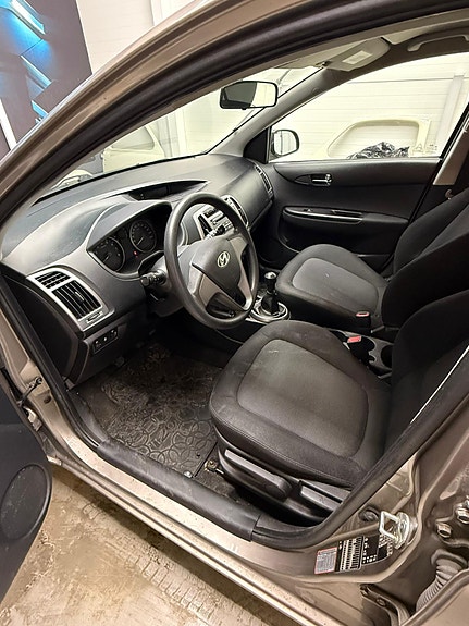 Hyundai i20 9 of 9