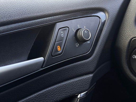 Volkswagen Golf VII 26 of 26