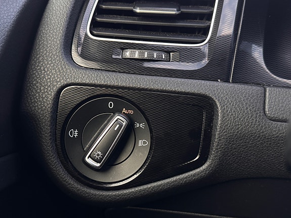 Volkswagen Golf VII 25 of 26